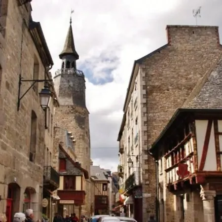 T2 Situe Au Coeur Du Centre Historique De Dinan
